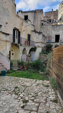 09-przydomowe_podworko_w_bari.jpg
