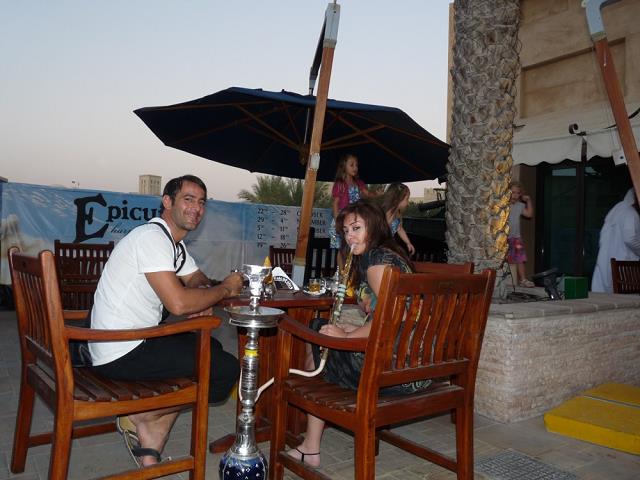 31-kawiarnia_w_dubaju_palenie_shisha.jpg