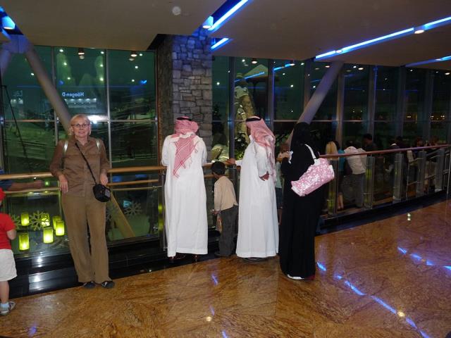 33-wnetrze_centrum_handlowego_w_dubaju.jpg