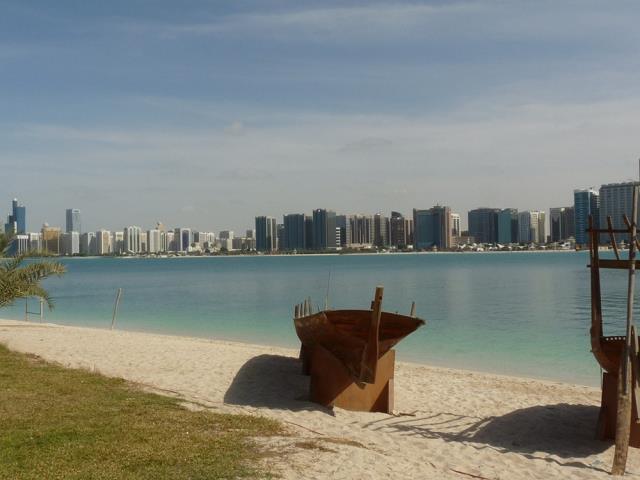 73-widok_na_miasto_abu_dhabi.jpg