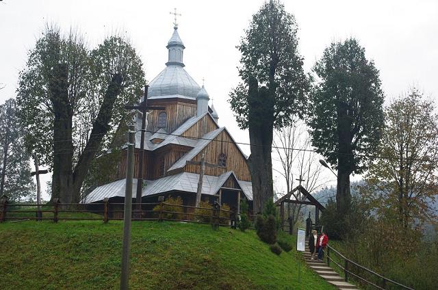 01-kosciolek_w_choszowie.jpg