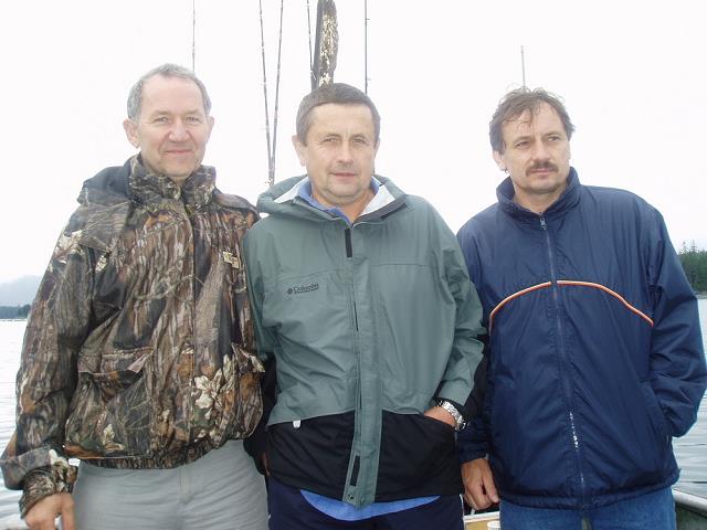 22-jozek-zbyszek_i_jacek_w_island_point_lodge-lipiec_2004.jpg